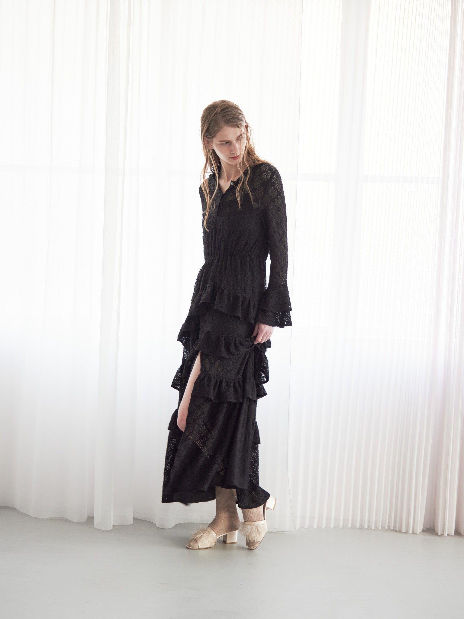 Hoodie race dress ブラック size:M model:174cm LERA