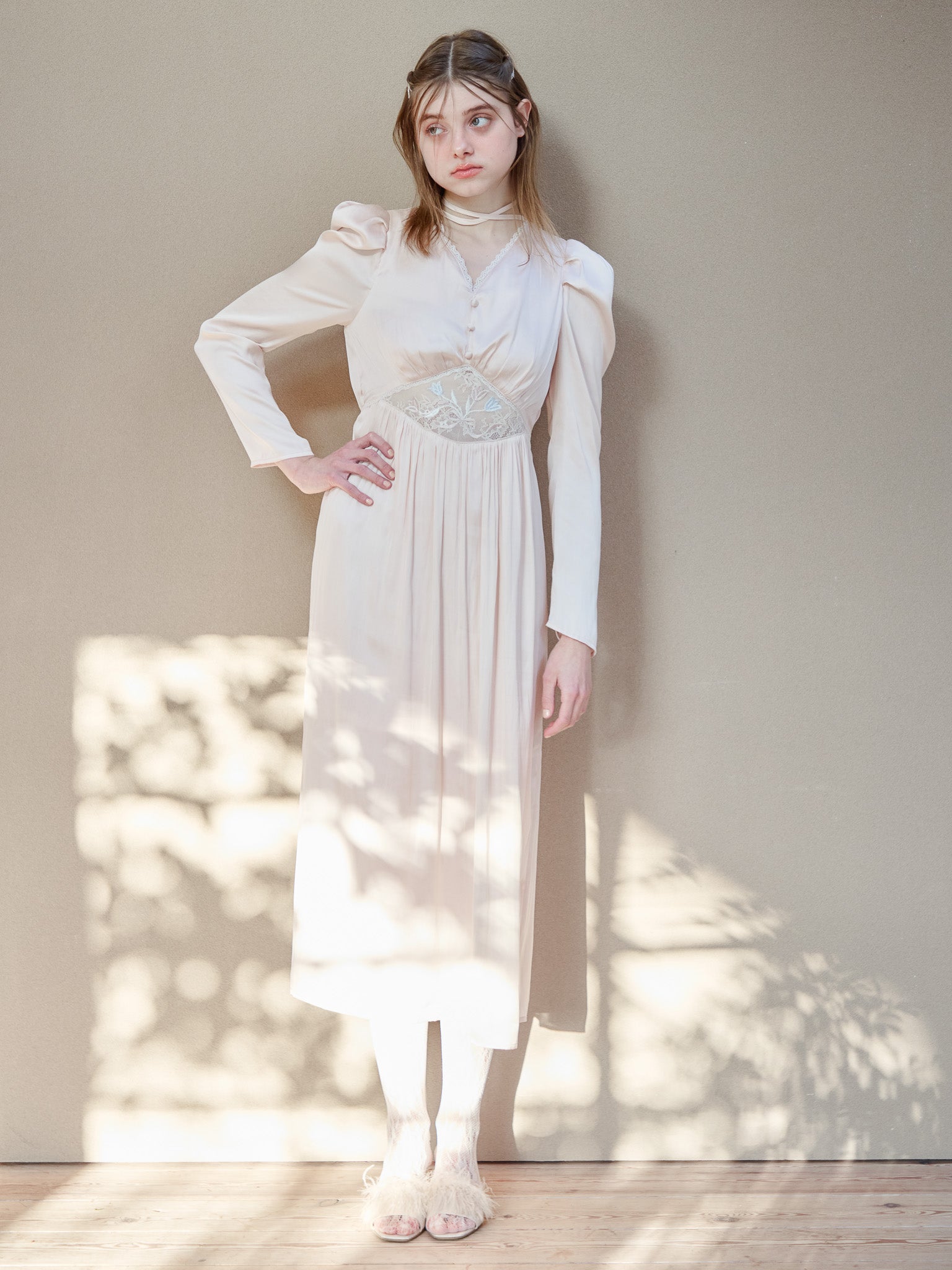 Tulip embroidered dress ピンクベージュ size:M model:174cm KATERYNA