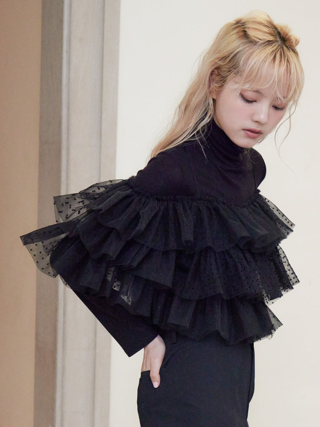 Dot tulle ruffle & knit top set ブラック size:M model:163cm MINAMI