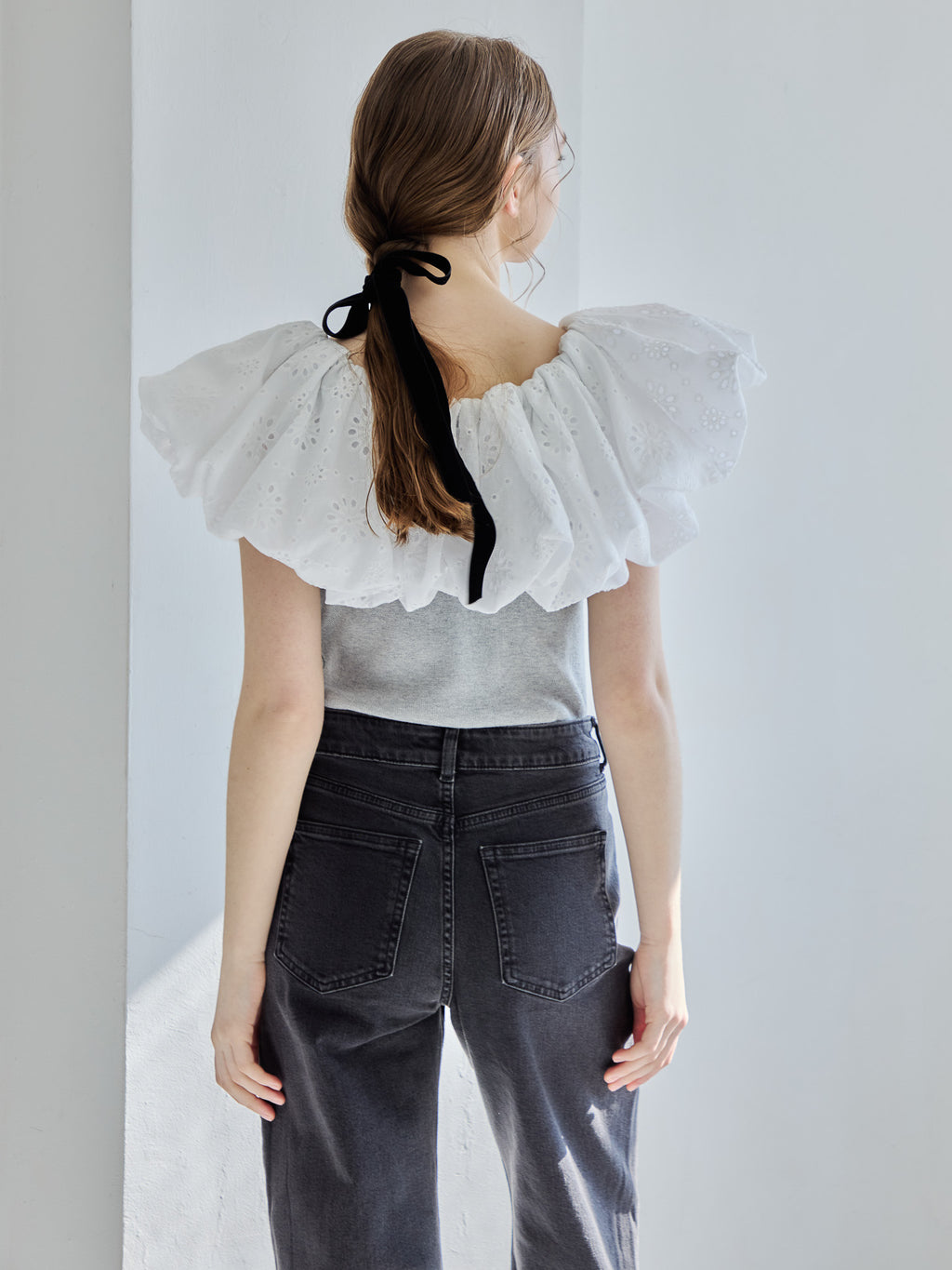 Embroidered balloon collar knit top グレー size:M model:171cm ANIUTA