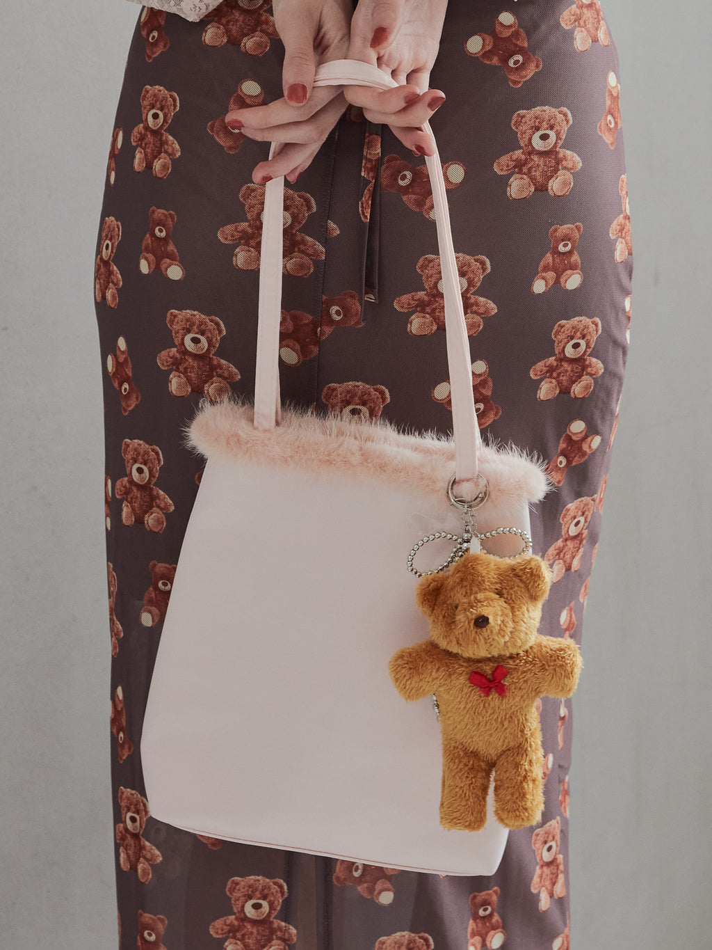 Fur satin bag ピンク size:M model:173cm DASHA.G