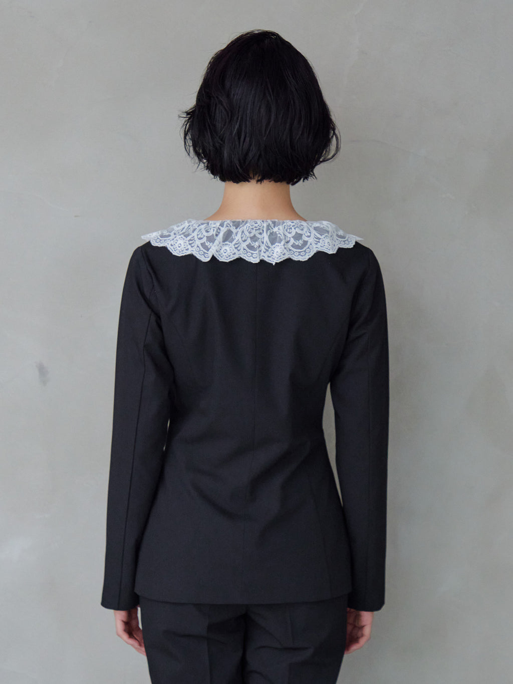 Lace trimmed tailored blouse ブラック size:M model:161cm 富樫かなえ