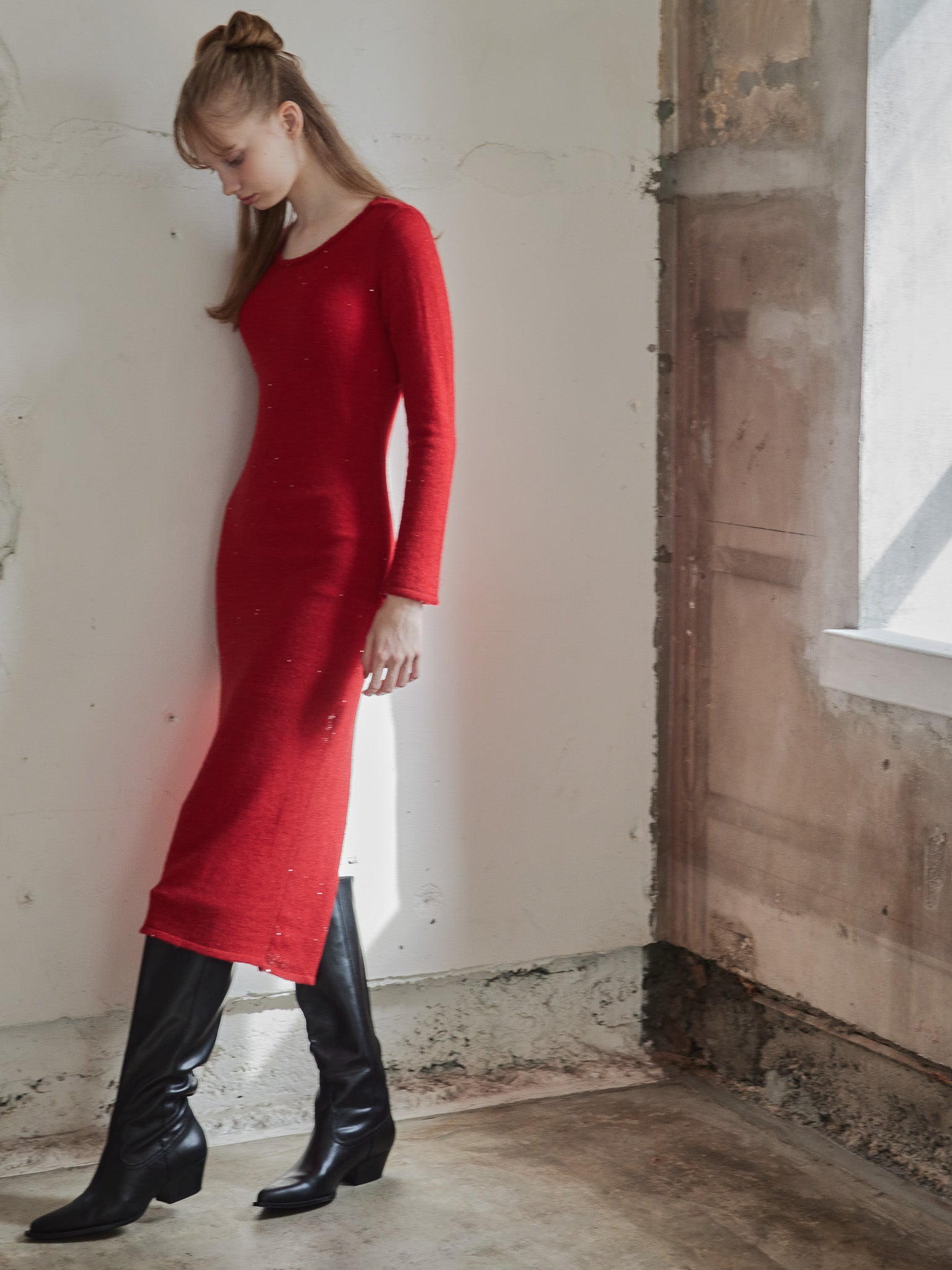 Back open shiny knit dress レッド size:M model:173cm DASHA.G