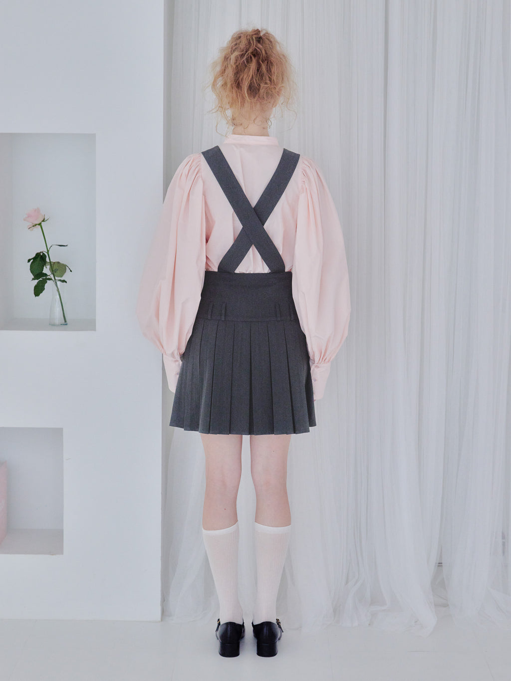 Rose pleated apron dress グレー size:M model:173cm Olesia