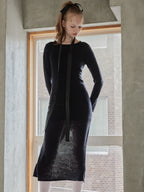 Back open shiny knit dress ブラック size:M model:173cm DASHA.G