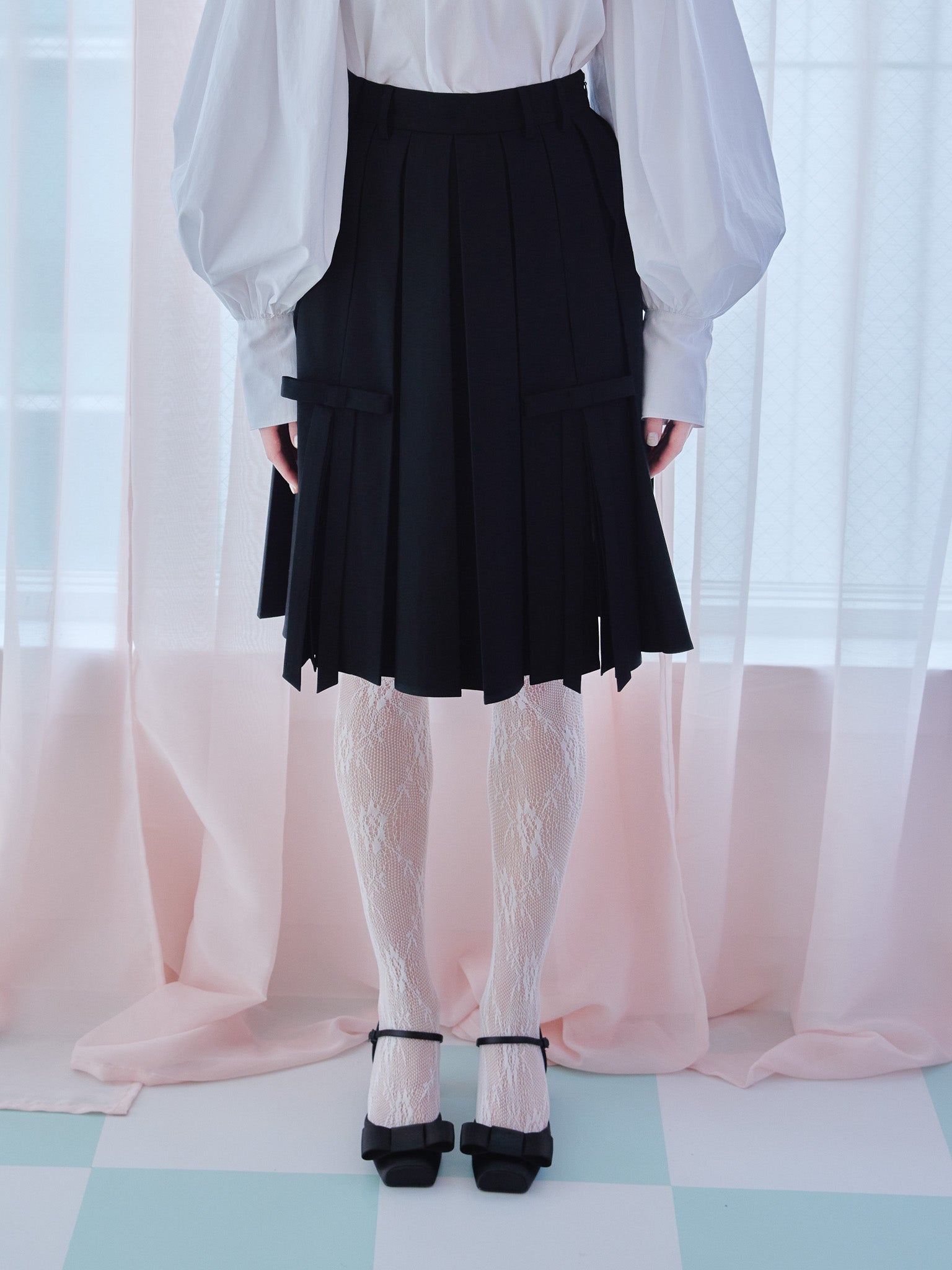 Ribbon slit pleated skirt ブラック size:M model:173cm Olesia