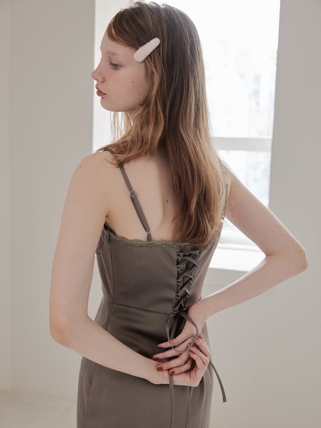 Ribbon embroidered satin cami dress モカ size:M model:173cm DASHA.G