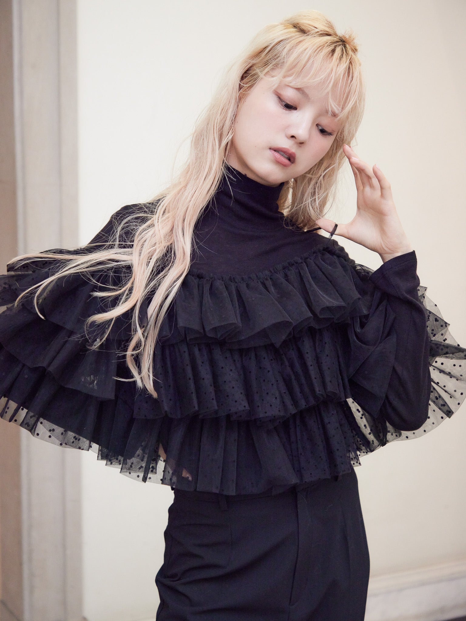 Dot tulle ruffle & knit top set ブラック size:M model:163cm MINAMI