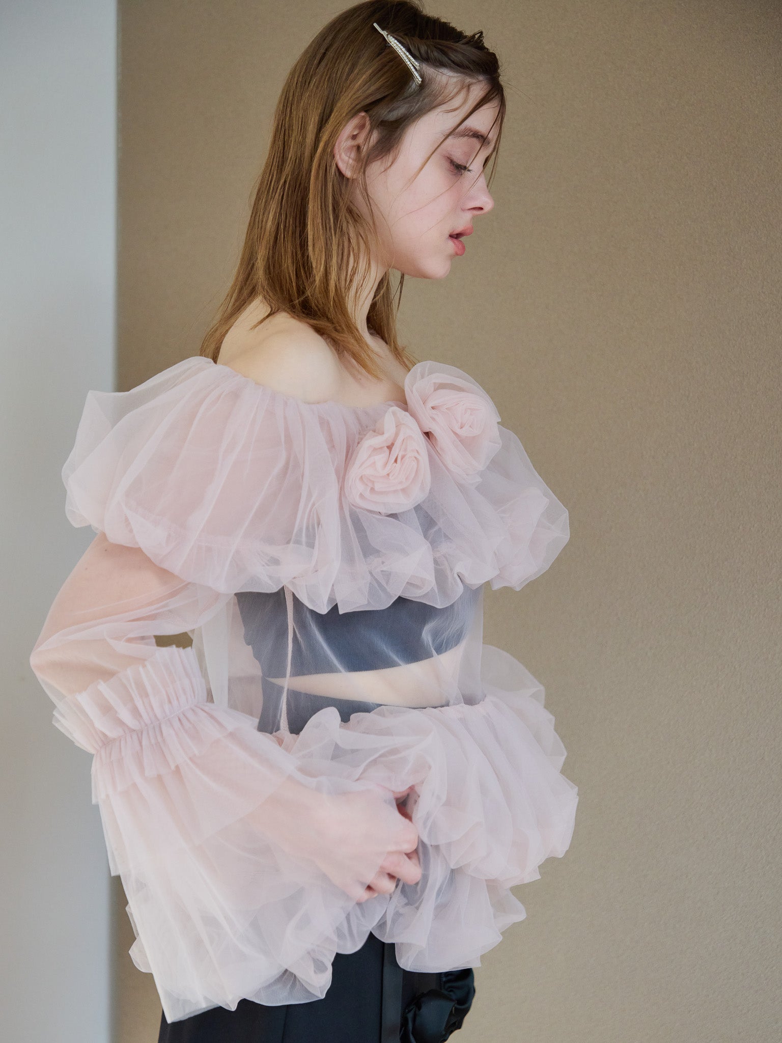 Rose tulle off shoulder blouse ピンク size:M model:174cm KATERYNA