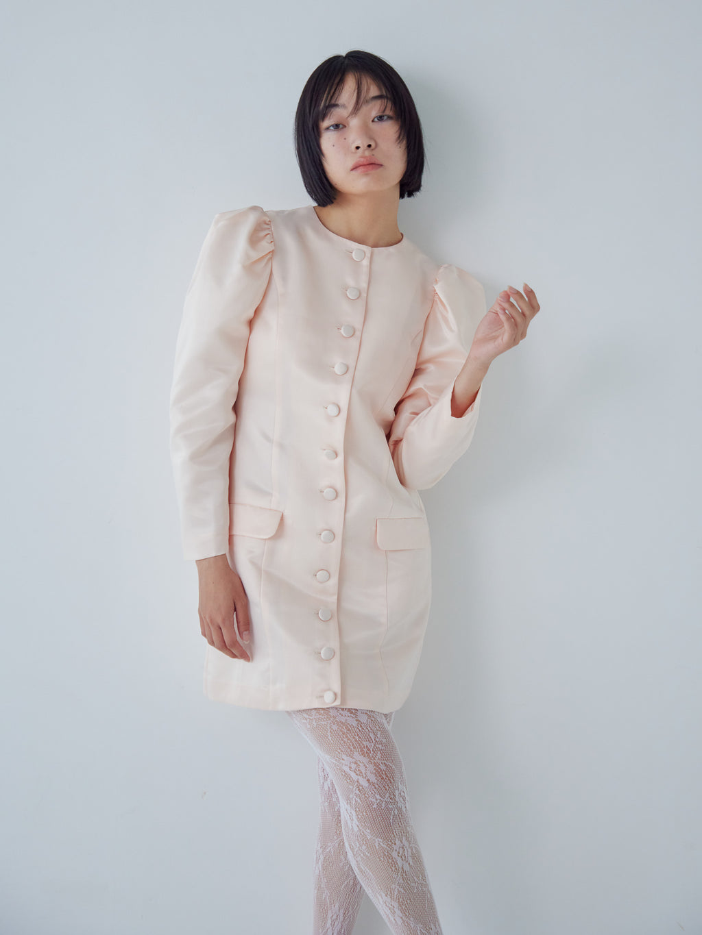 Volume sleeve mini dress ピンクベージュ size:M model:161cm 富樫かなえ