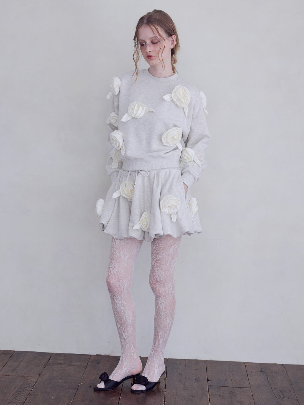 Many rose sweat top グレー size:M model:173cm ALINA