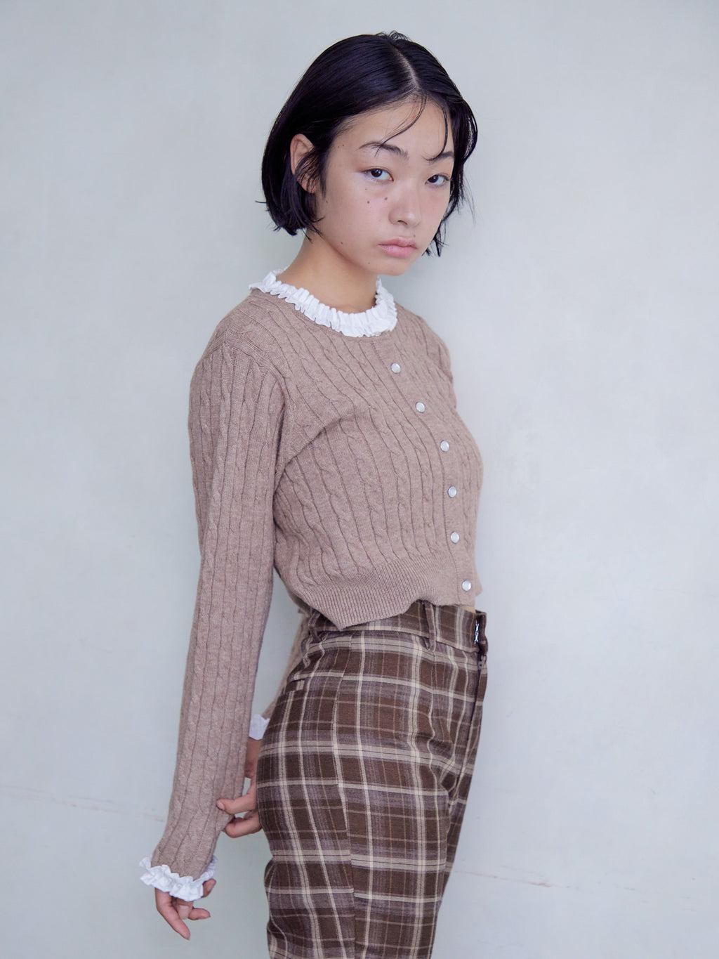 Frilly cable knit cardigan モカ size:M model:161cm 富樫かなえ
