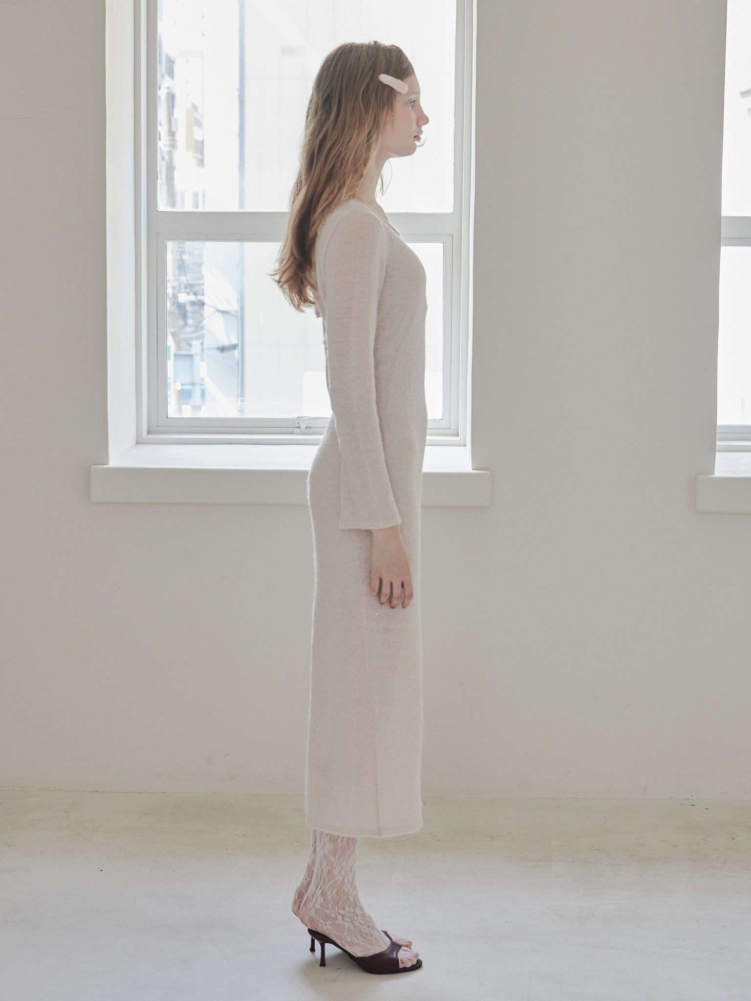 Back open shiny knit dress ピンク size:M model:173cm DASHA.G