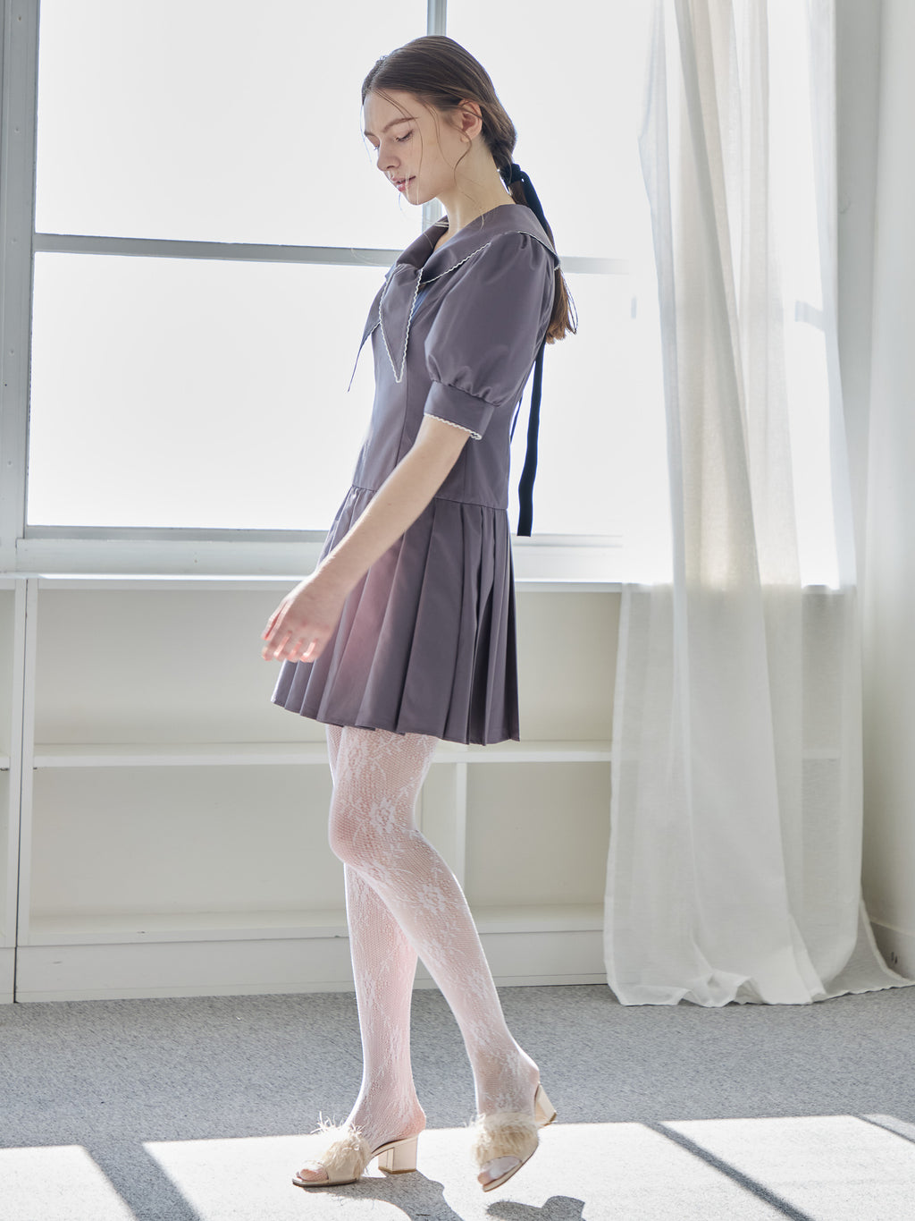 Low waist pleated mini dress グレー size:M model:171cm ANIUTA
