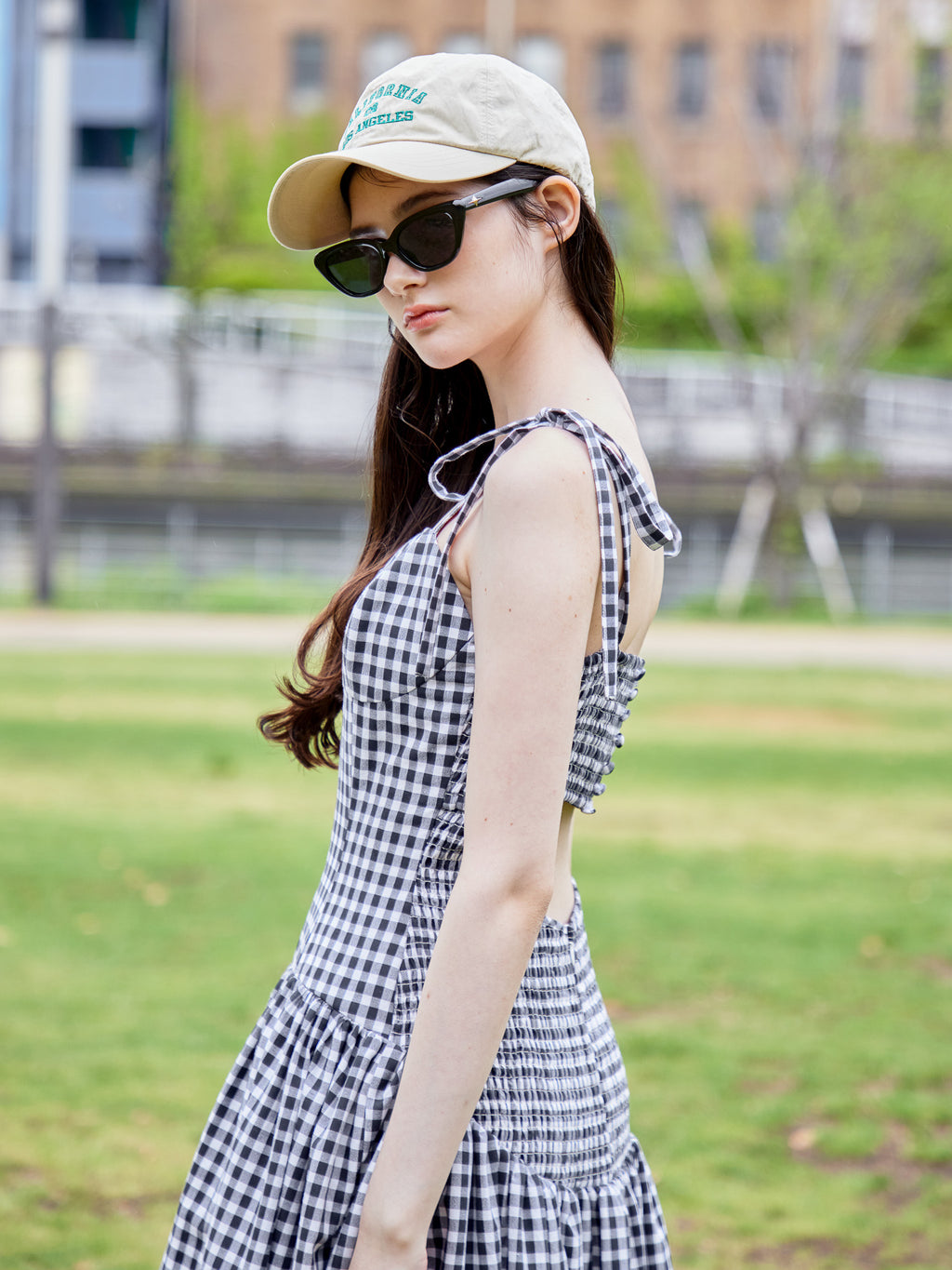 Gingham check back open dress ブラック size:M model:170cm ALICE