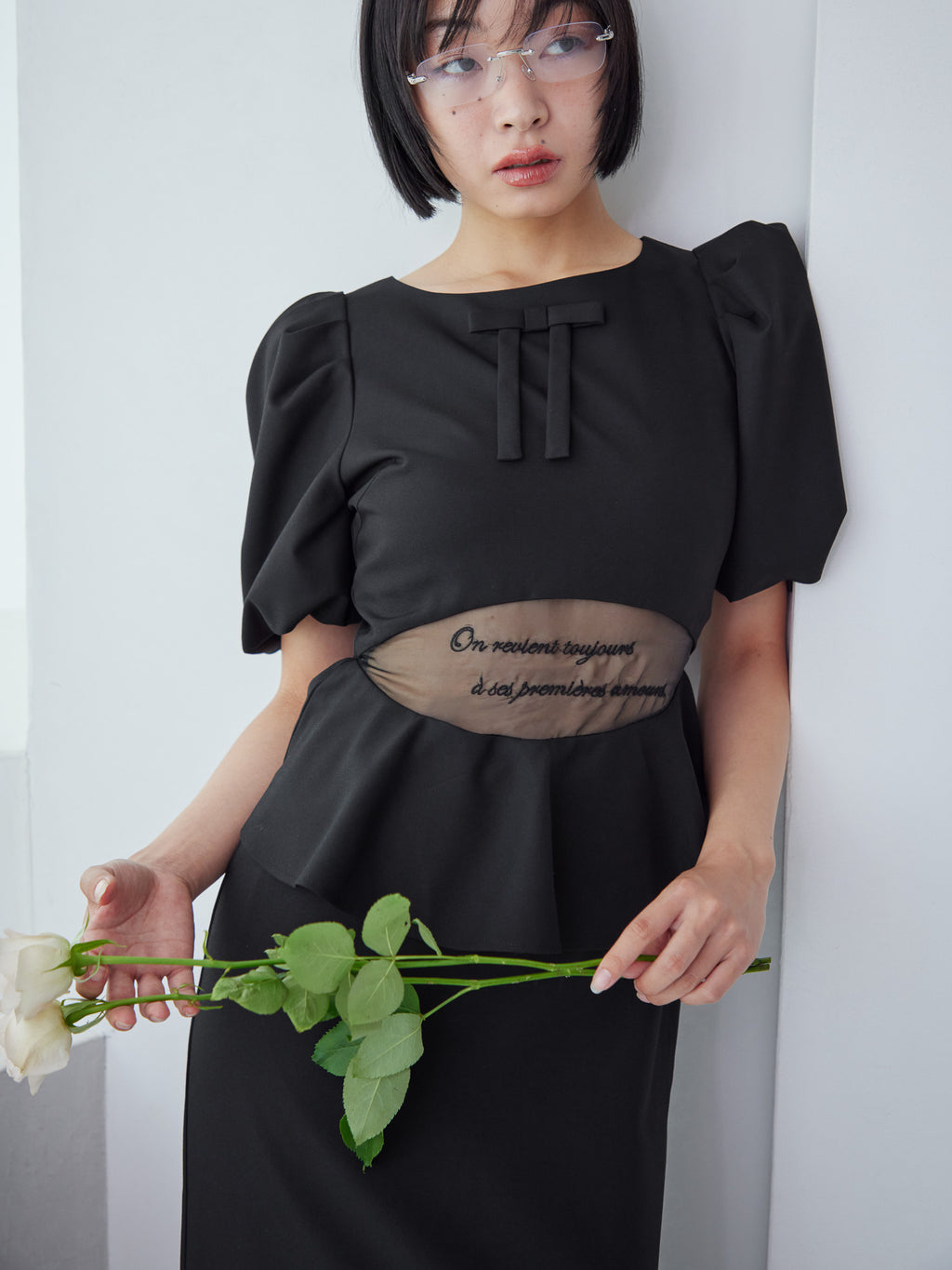 Sheer embroidered puff sleeve dress ブラック size:M model:161cm 富樫かなえ