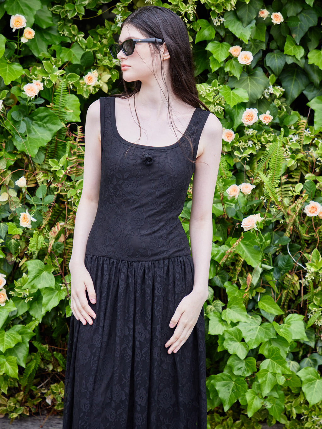 Low switching rose lace dress ブラック size:M model:170cm ALICE