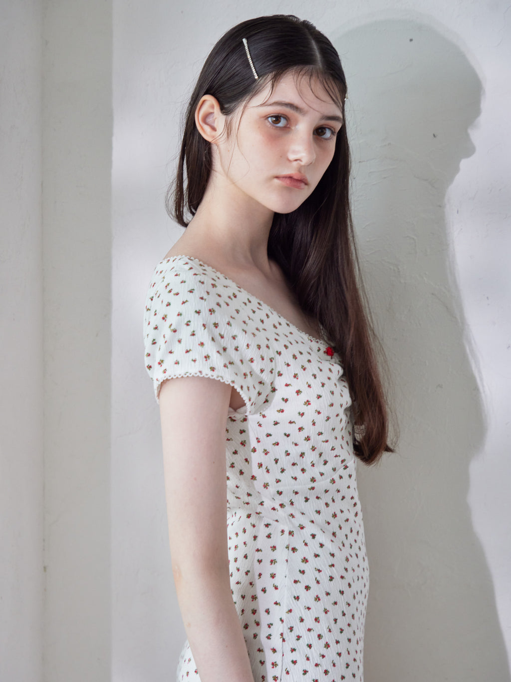 Back open print cut dress ホワイト size:M model:170cm ALICE