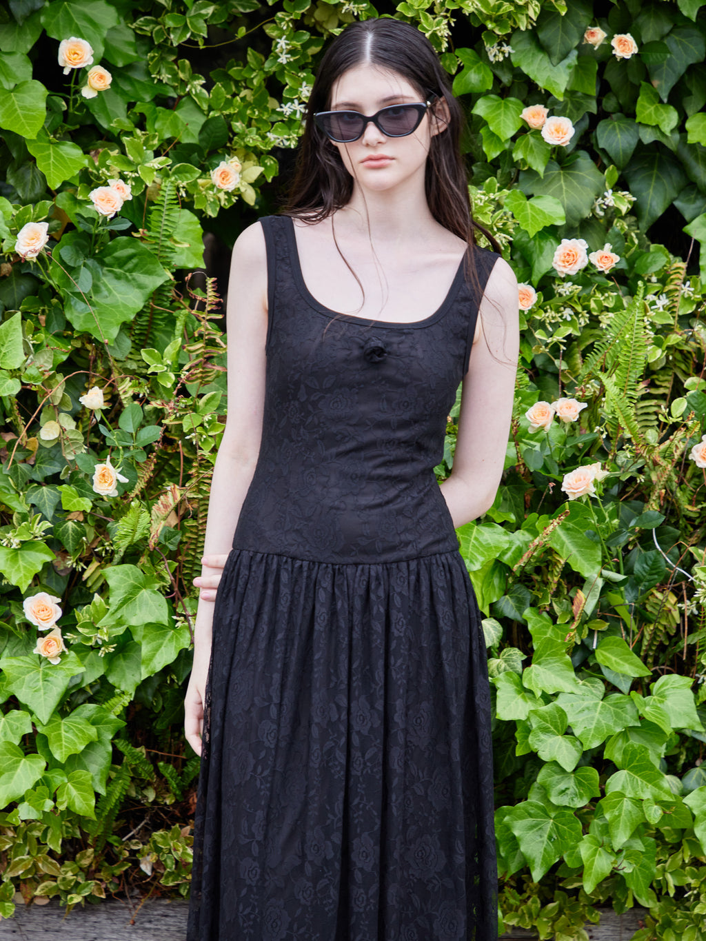 Low switching rose lace dress ブラック size:M model:170cm ALICE