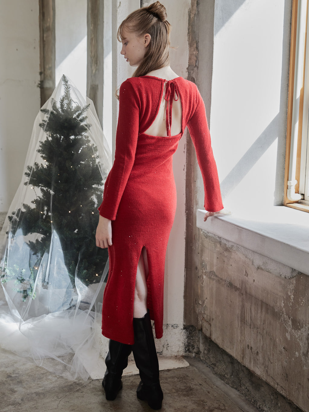Back open shiny knit dress レッド size:M model:173cm DASHA.G