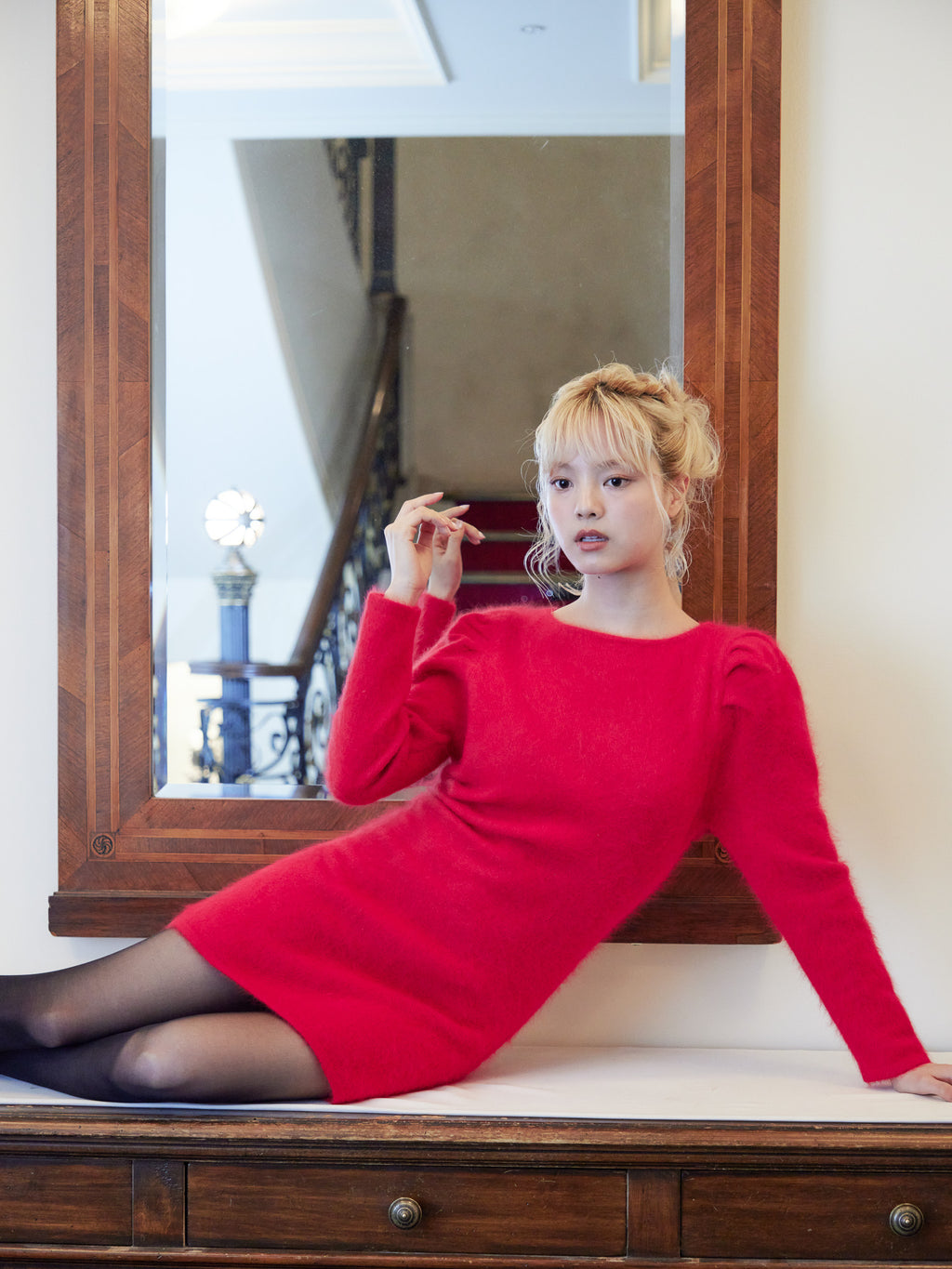 Back open shaggy knit mini dress レッド size:M model:163cm MINAMI