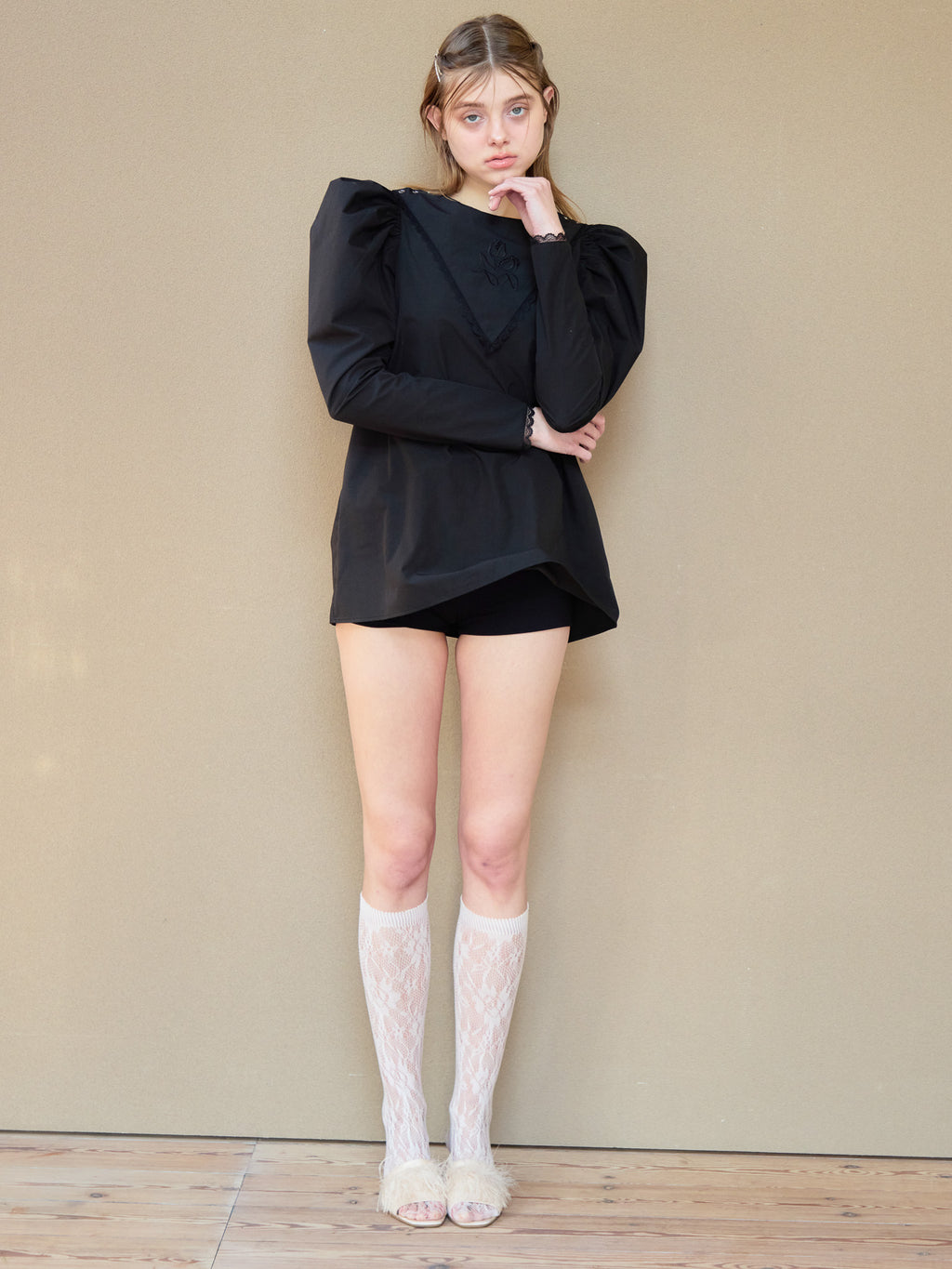 Tulip embroidered volume sleeve blouse ブラック size:M model:174cm KATERYNA