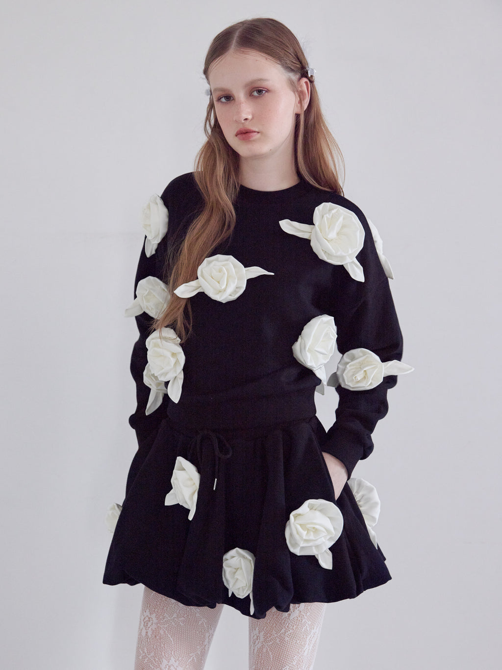 Many rose sweat top ブラック size:M model:173cm ALINA
