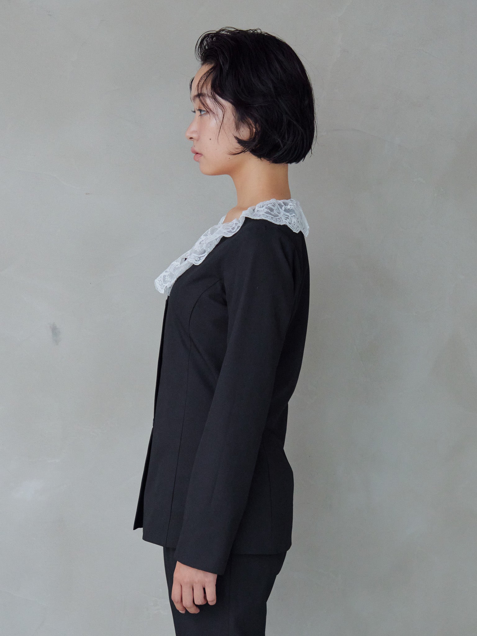 Lace trimmed tailored blouse ブラック size:M model:161cm 富樫かなえ