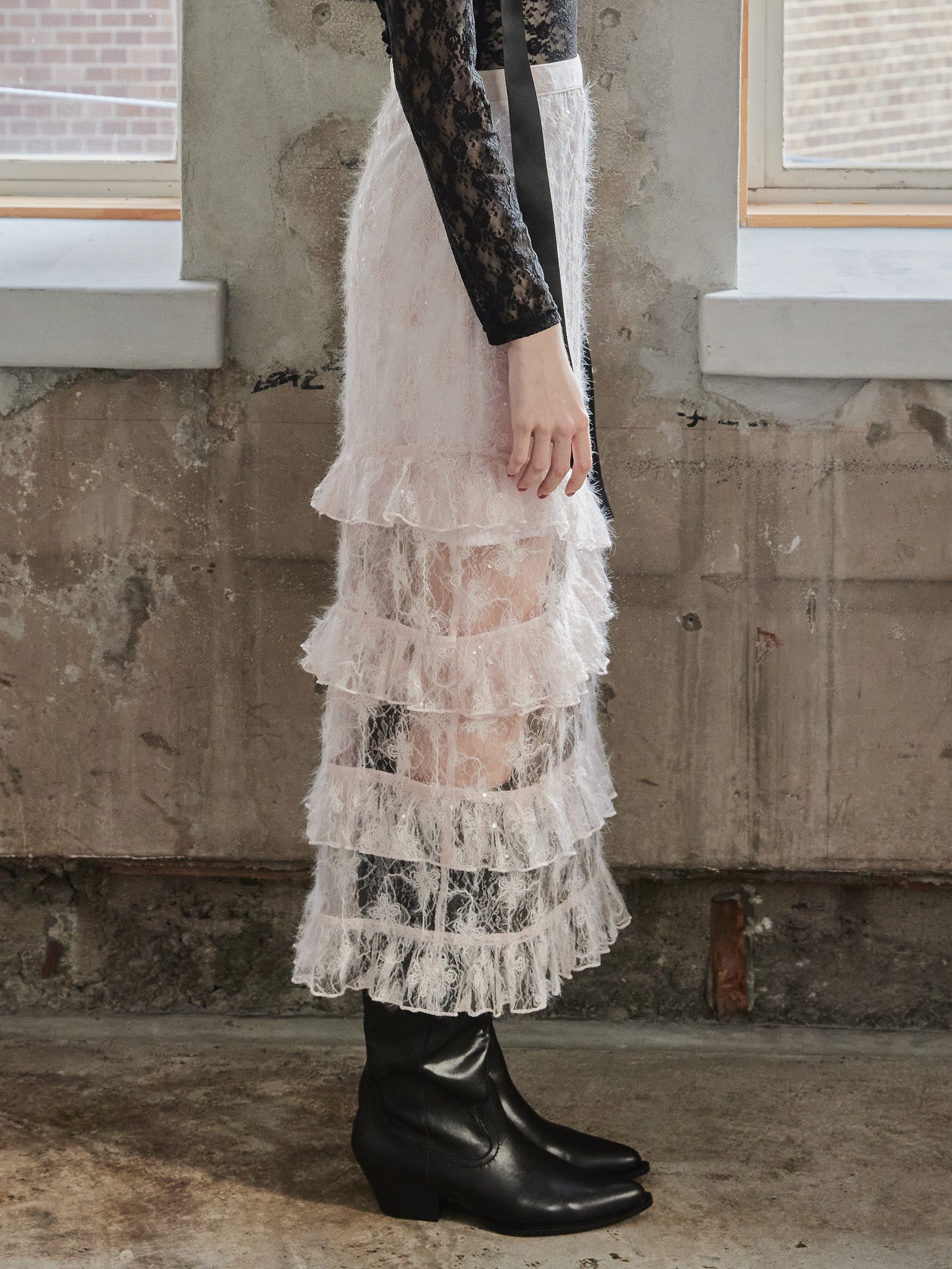 Shiny lace tiered skirt ピンク size:M model:173cm DASHA.G
