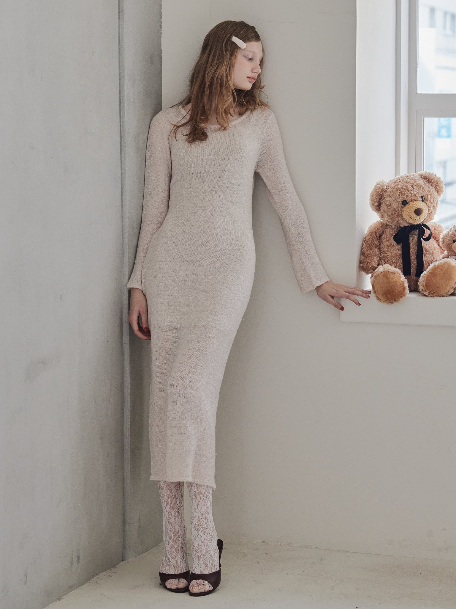 Back open shiny knit dress ピンク size:M model:173cm DASHA.G