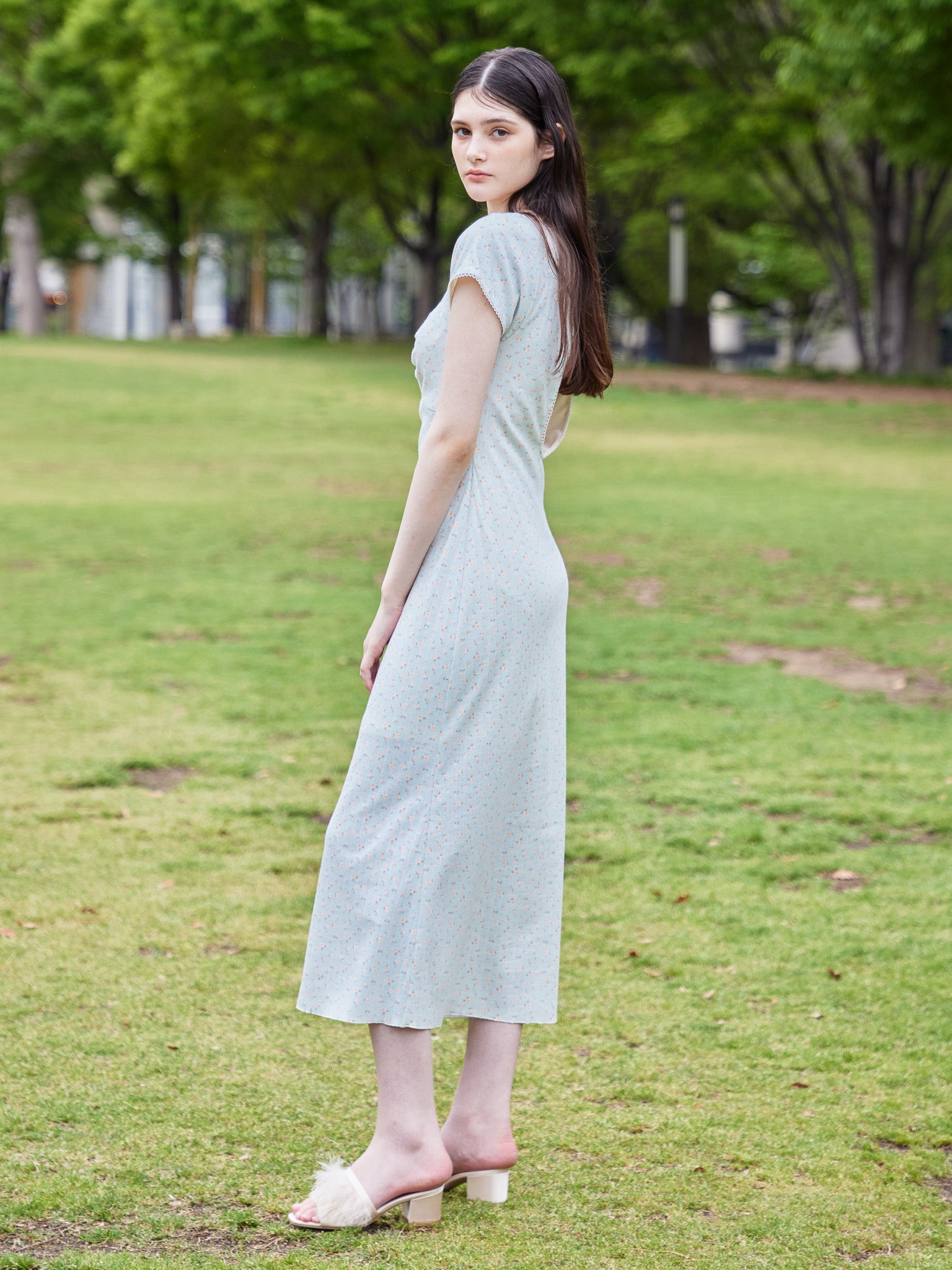 Back open print cut dress サックス size:M model:170cm ALICE