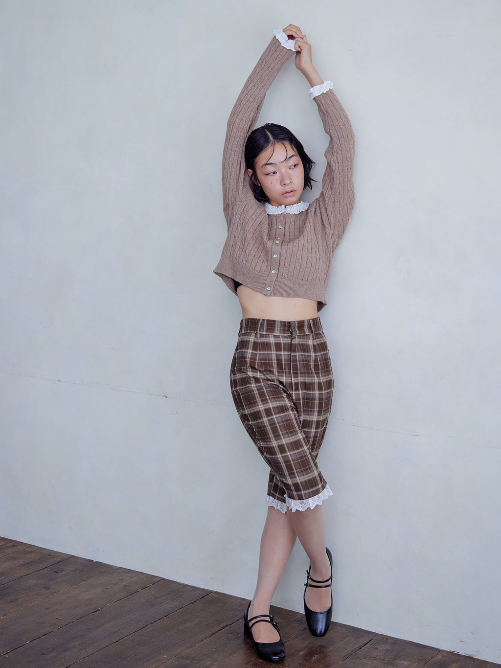 Frilly cable knit cardigan モカ size:M model:161cm 富樫かなえ