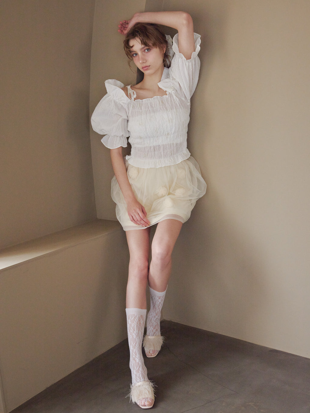 Sheer jacquard off shoulder blouse ホワイト size:M model:175cm MARTA