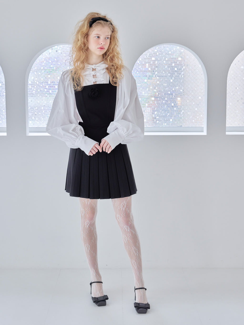Rose pleated apron dress ブラック size:M model:173cm Olesia