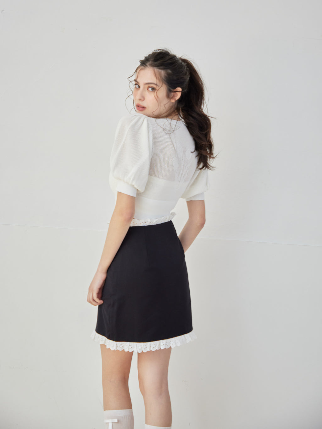 Lace trimming mini skirt ブラック size:M model:172cm GINEVRA