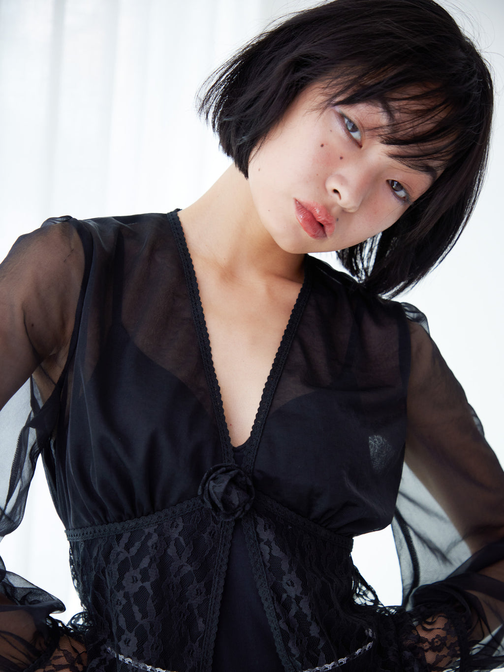 Rose sheer blouse ブラック size:M model:161cm 富樫かなえ