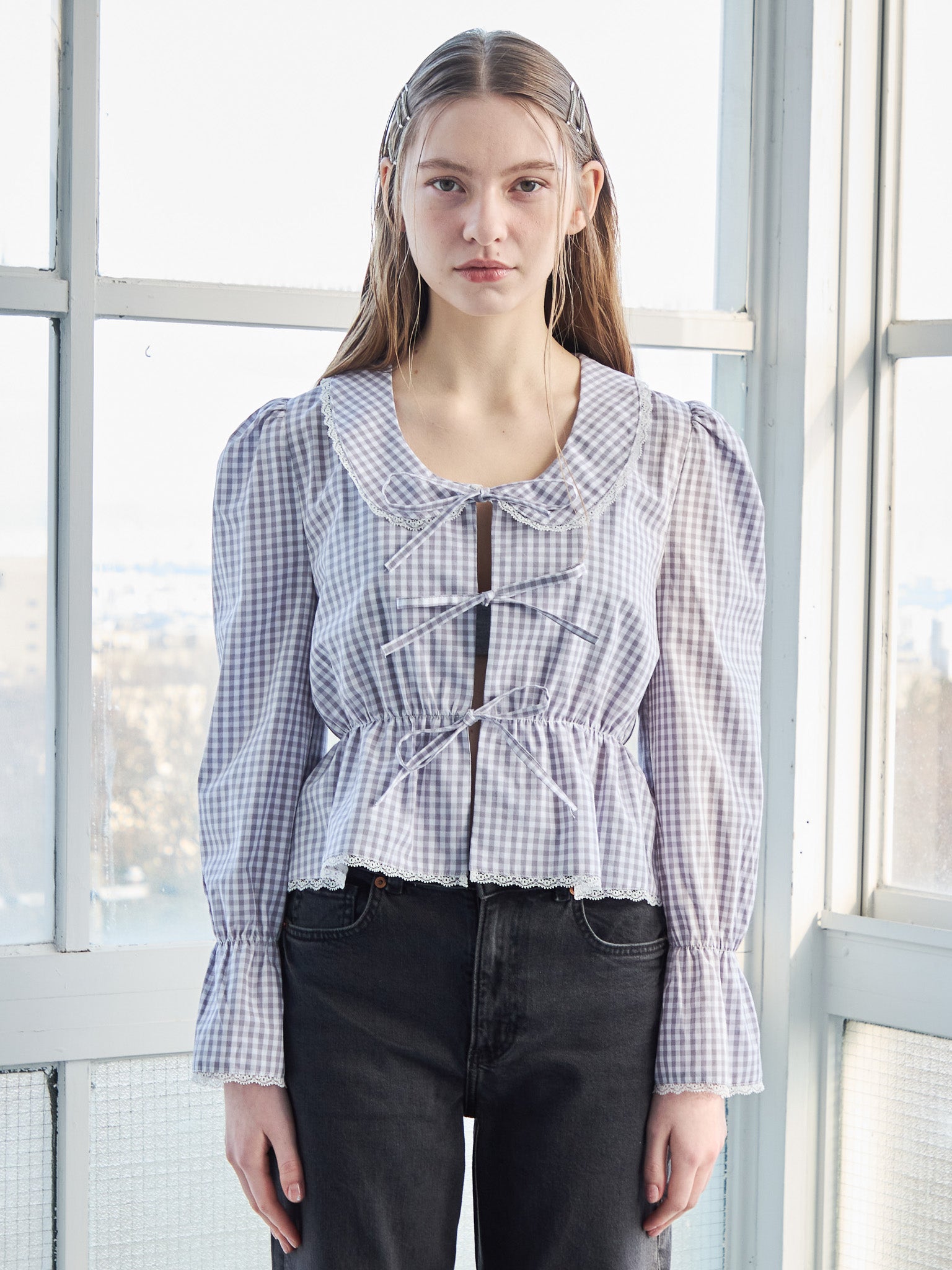 Front ribbon blouse グレー size:M model:171cm ANIUTA