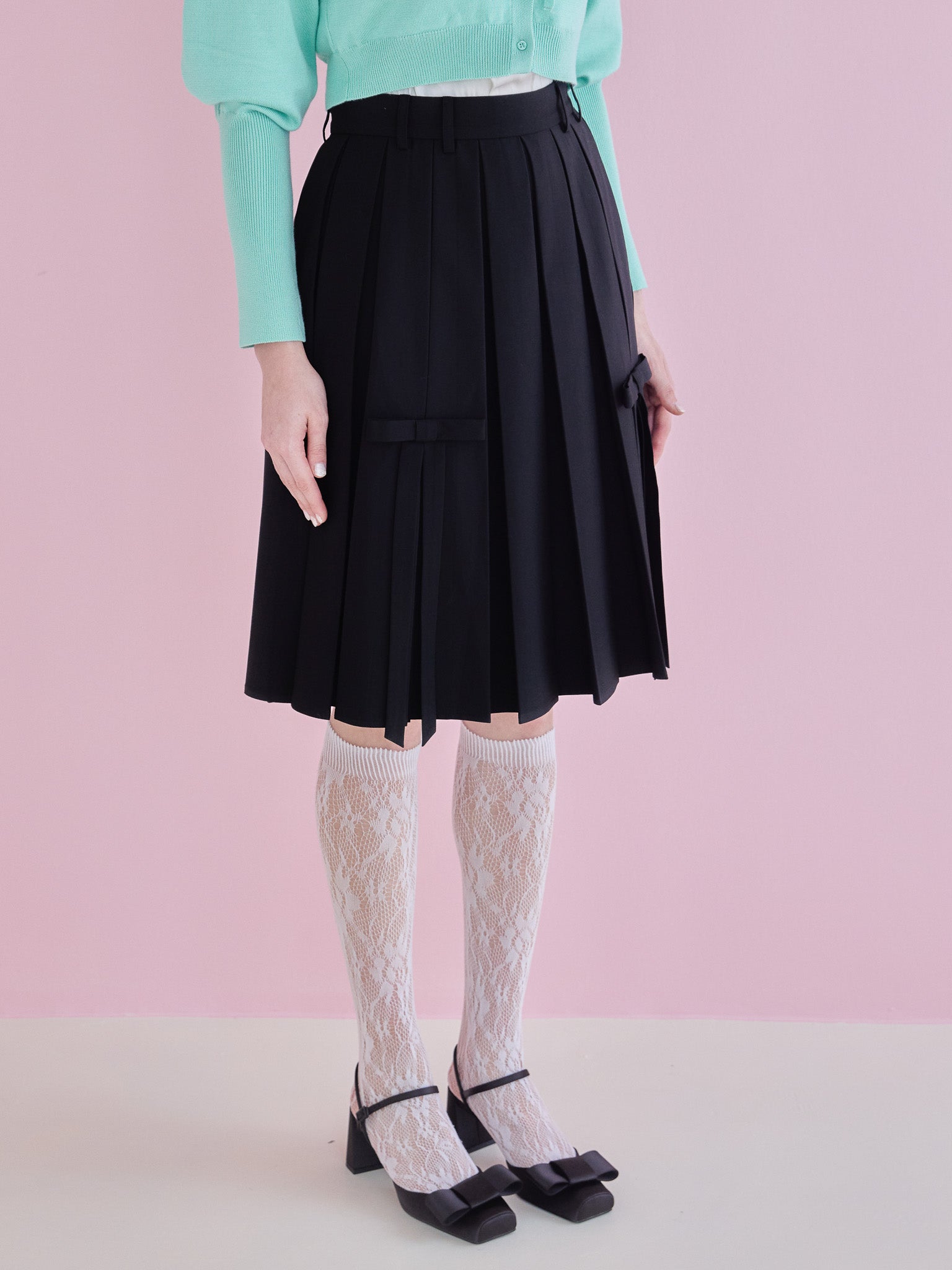 Ribbon slit pleated skirt ブラック size:M model:173cm Olesia