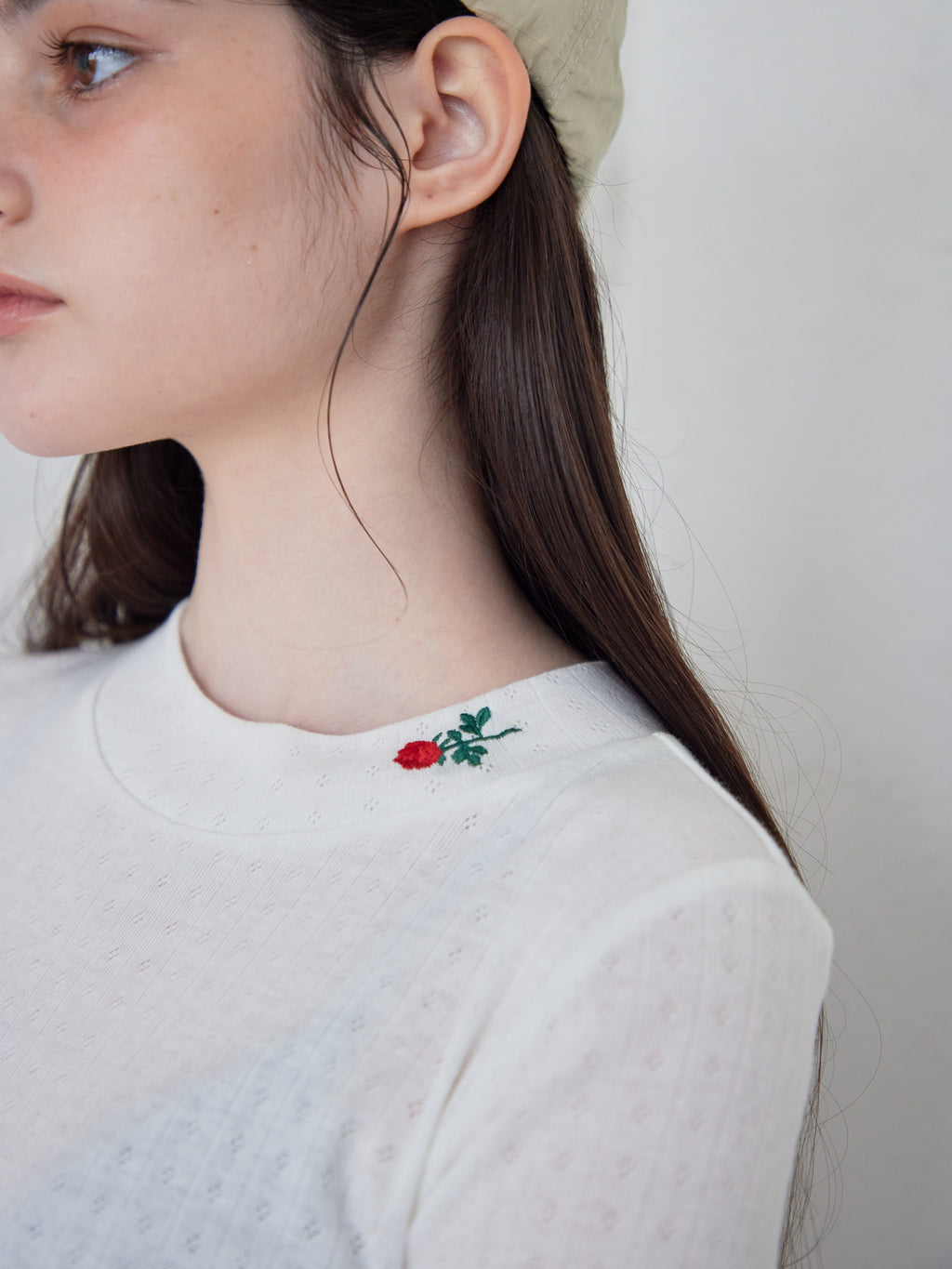 Rose embroidery eyelet short top ホワイト size:M model:170cm ALICE