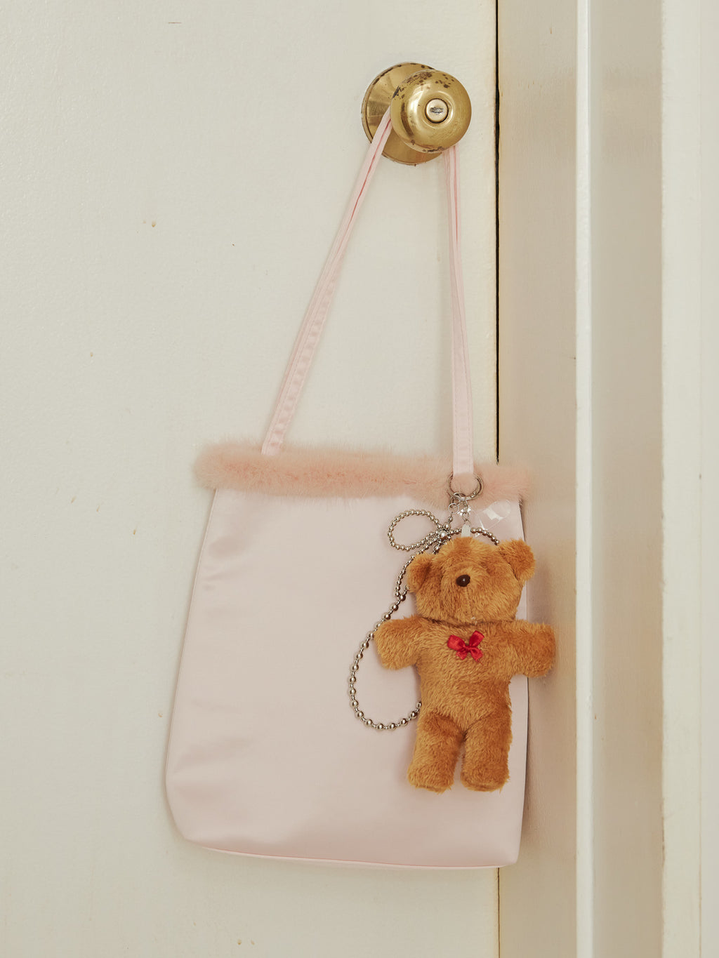 Fur satin bag ピンク