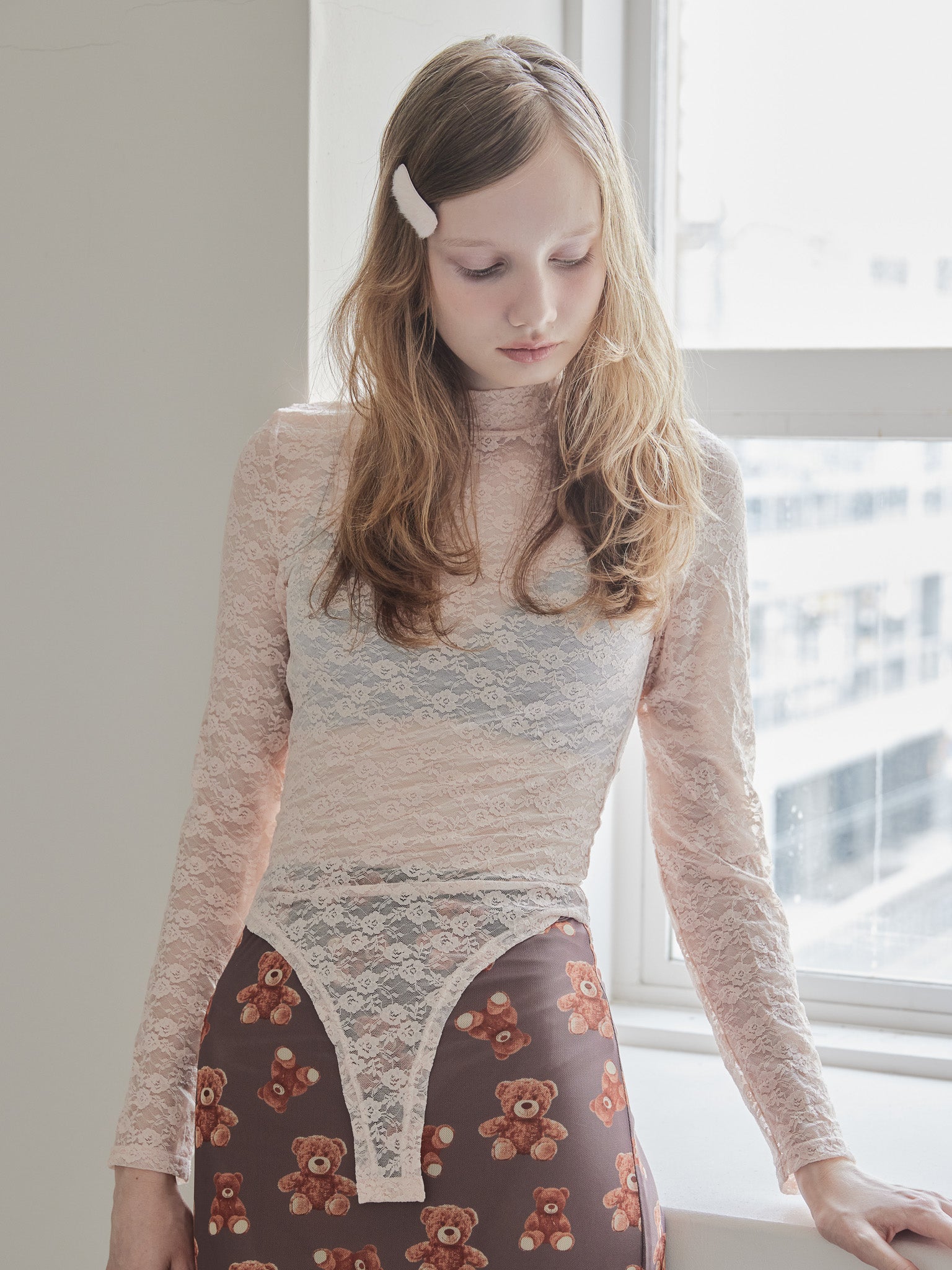 Sheer jacquard off shoulder blouse × Rose tulle mini skirtの