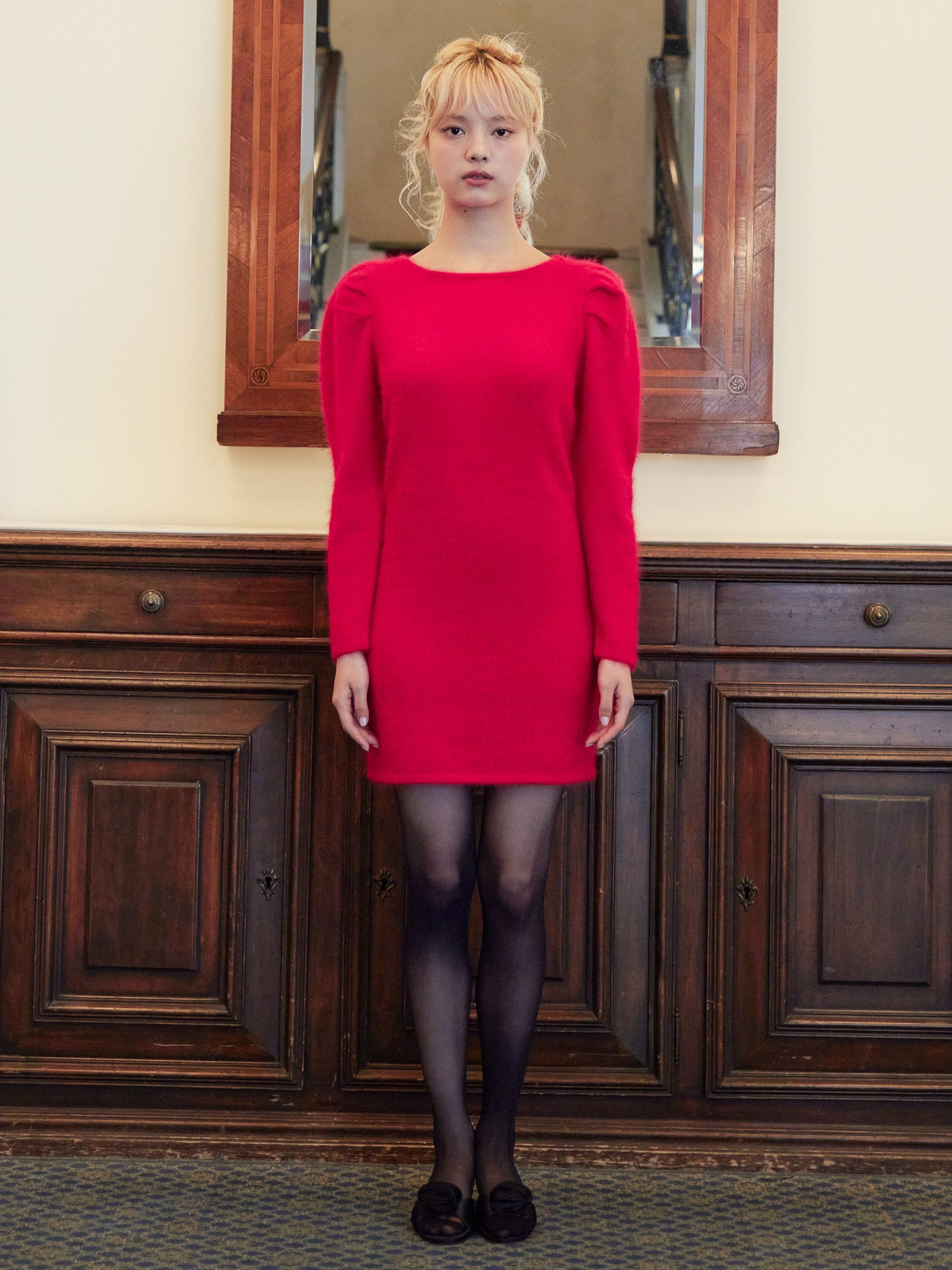 Back open shaggy knit mini dress レッド size:M model:163cm MINAMI