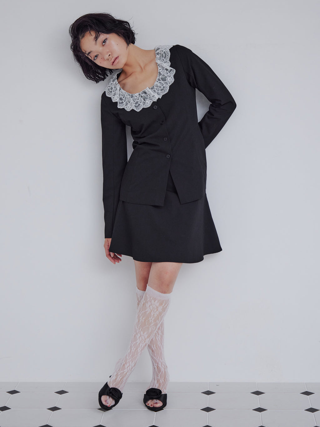 Lace trimmed tailored blouse ブラック size:M model:161cm 富樫かなえ