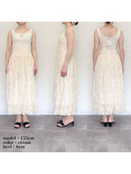 Low switching rose lace dress クリーム