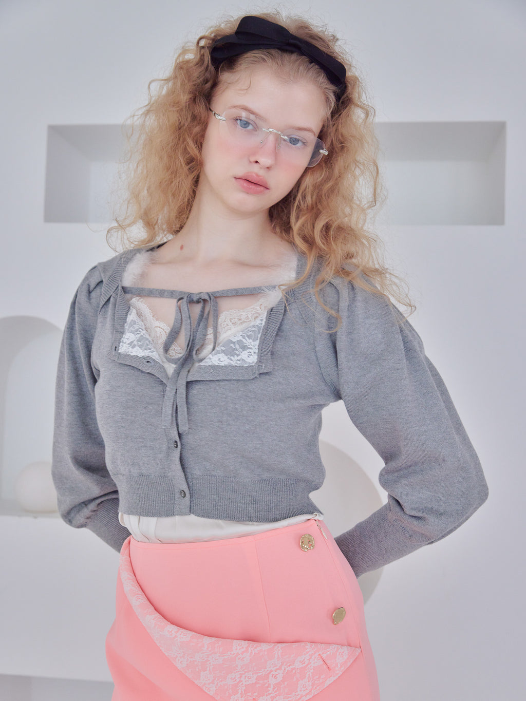 Lace lined cardigan グレー size:M model:173cm Olesia