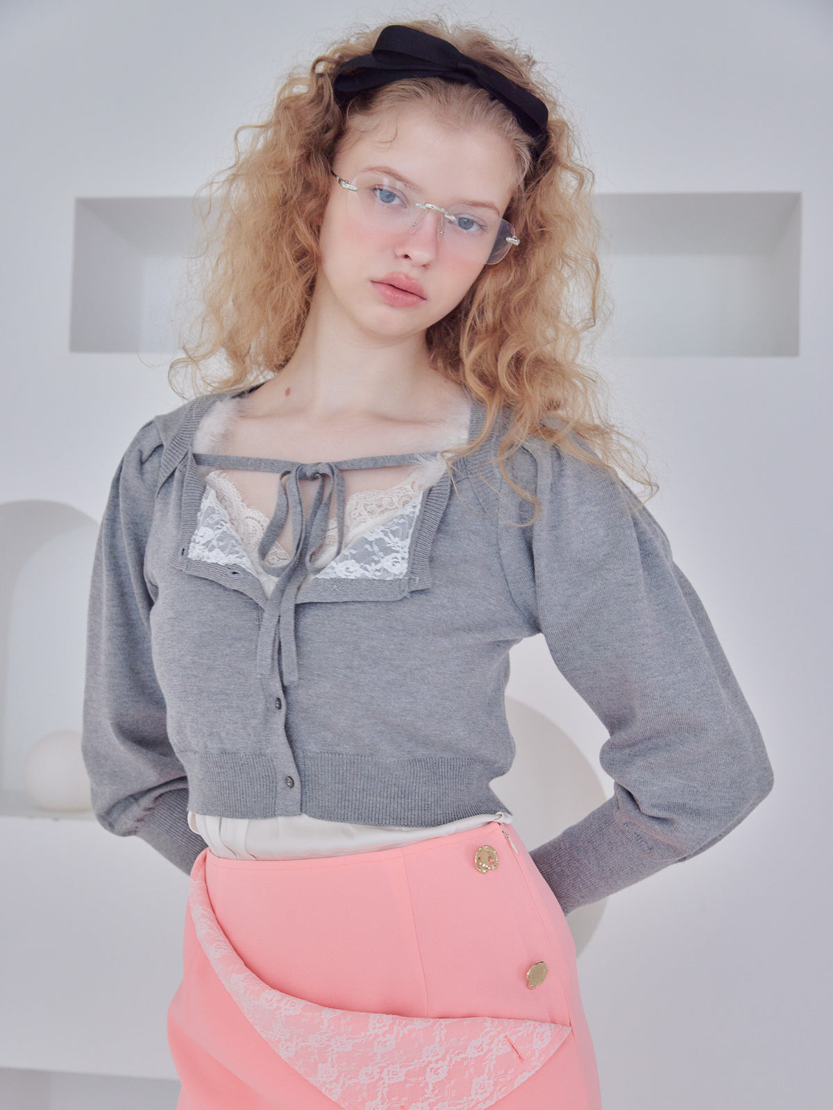 Lace lined cardigan グレー size:M model:173cm Olesia