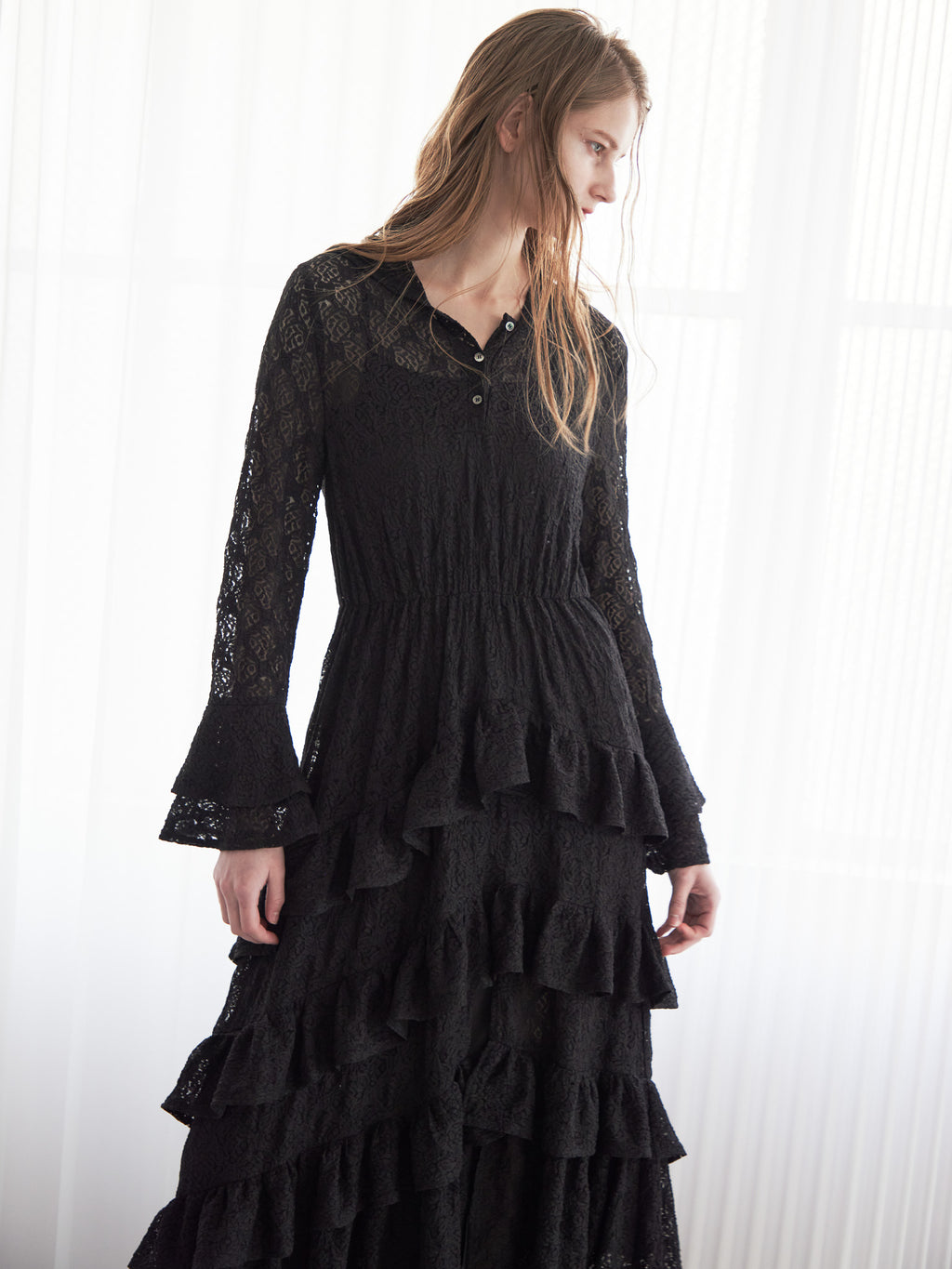 Hoodie race dress ブラック size:M model:174cm LERA