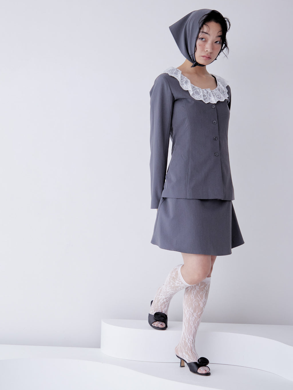 Lace trimmed tailored blouse グレー size:M model:161cm 富樫かなえ