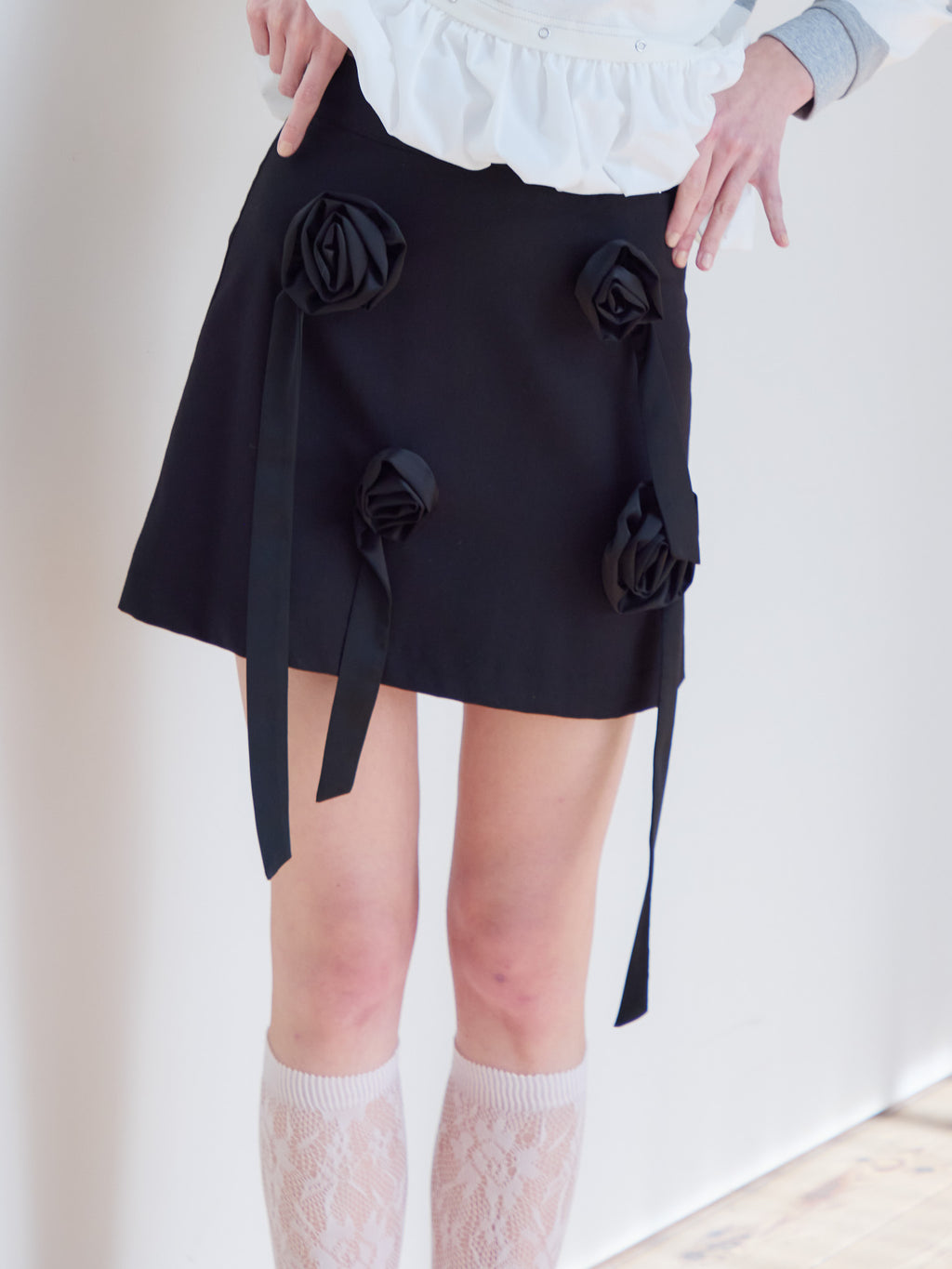 Rose mini skirt ブラック size:M model:174cm KATERYNA