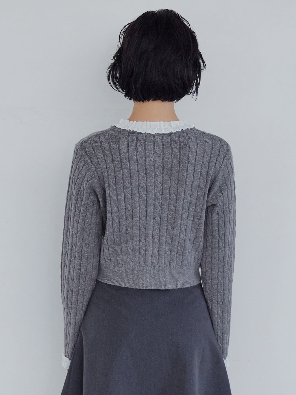 Frilly cable knit cardigan グレー size:M model:161cm 富樫かなえ